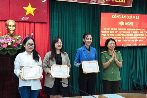 Zalo nhận giấy khen từ Giám đốc Công an TP Hồ Chí Minh

